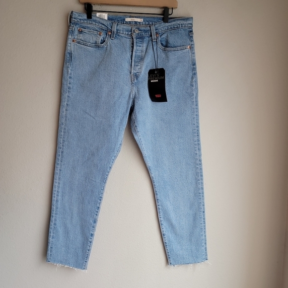 Levi's Premium Wedgie in Tango Talks size 32 NWT - Picture 3 of 7